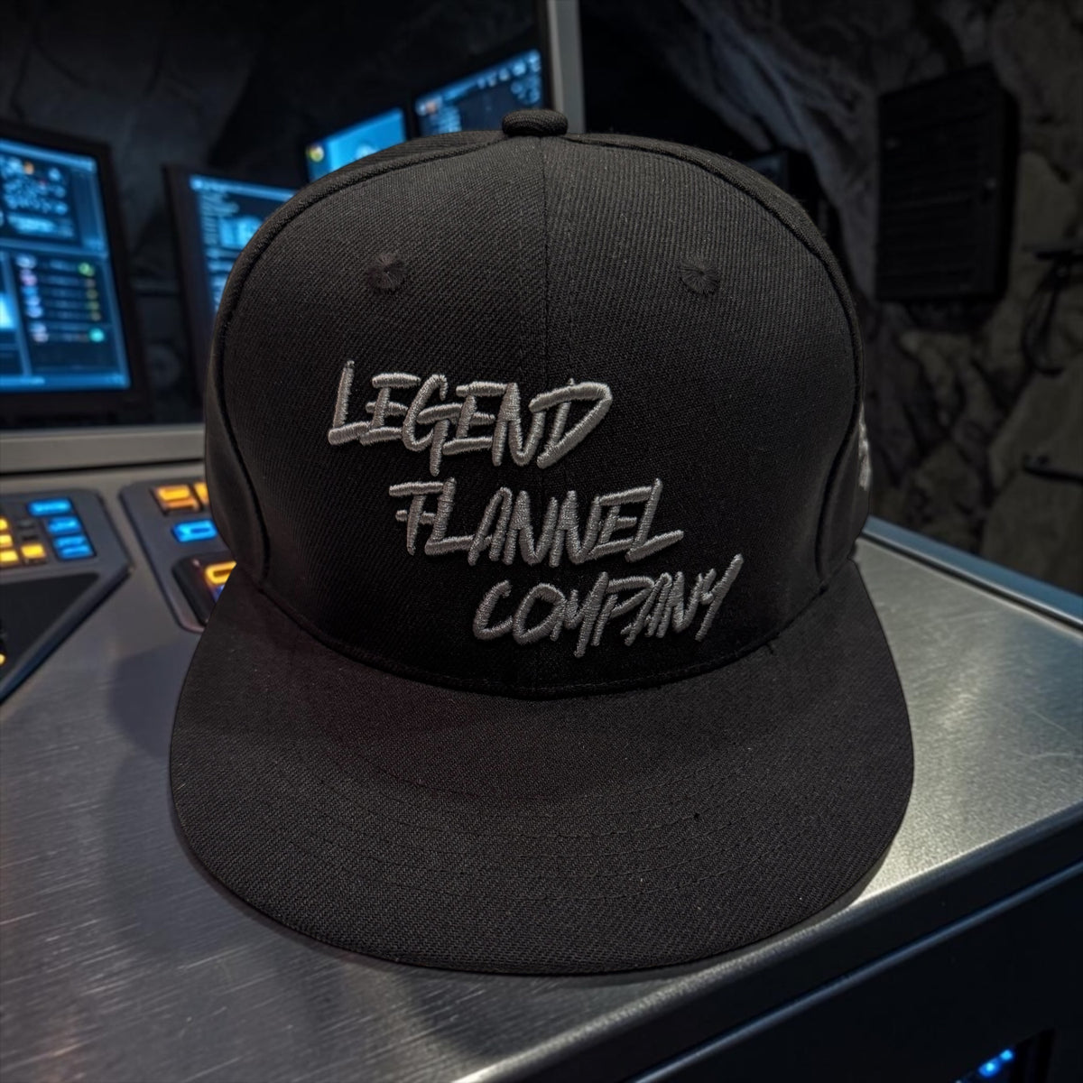 LEGEND THE BAT FLAT BILL HAT